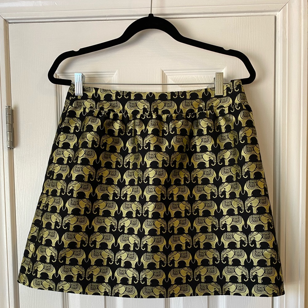 Black and gold elephant print skirt - size 8p